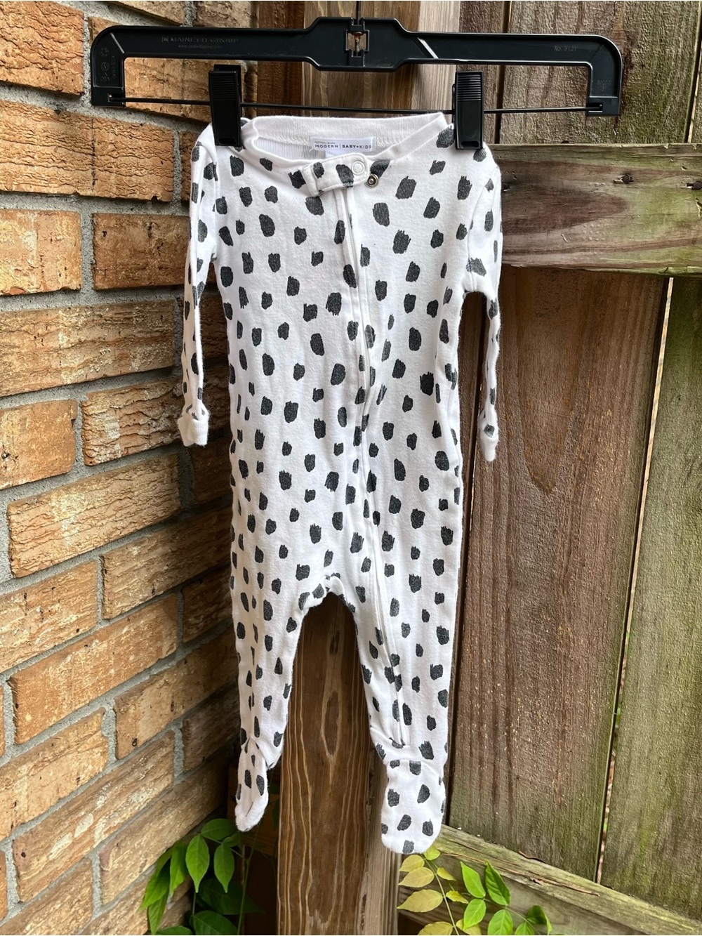 Pottery Barn White One-Piece Footed Pajamas w/ Black Spot Print Organic Cotton